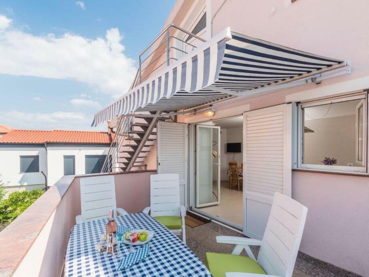Apartment F-4 Klimno Zewnętrze zdjęcie